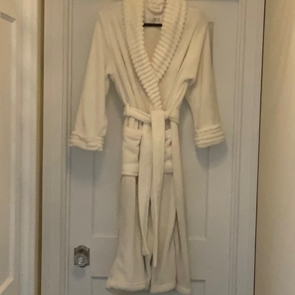 Cozy Cream Robe